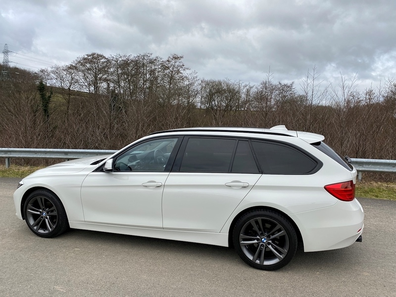 BMW 2.0 318d Sport Touring 5dr Diesel Manual Euro 5 (s/s) (143 ps)