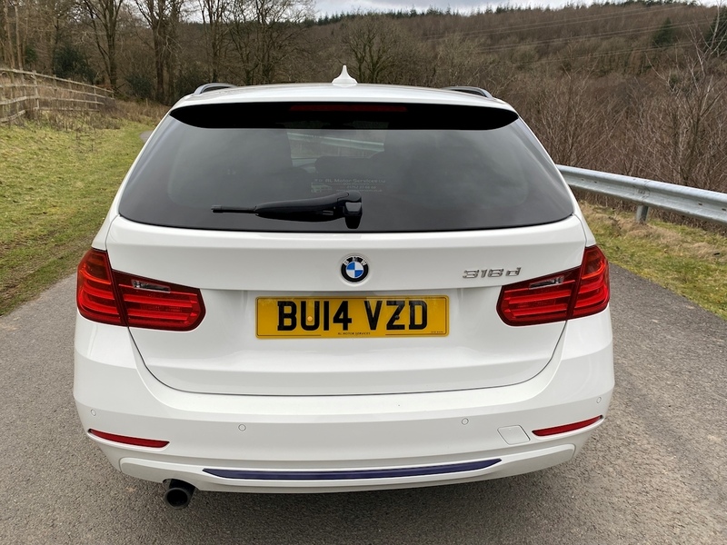 BMW 2.0 318d Sport Touring 5dr Diesel Manual Euro 5 (s/s) (143 ps)