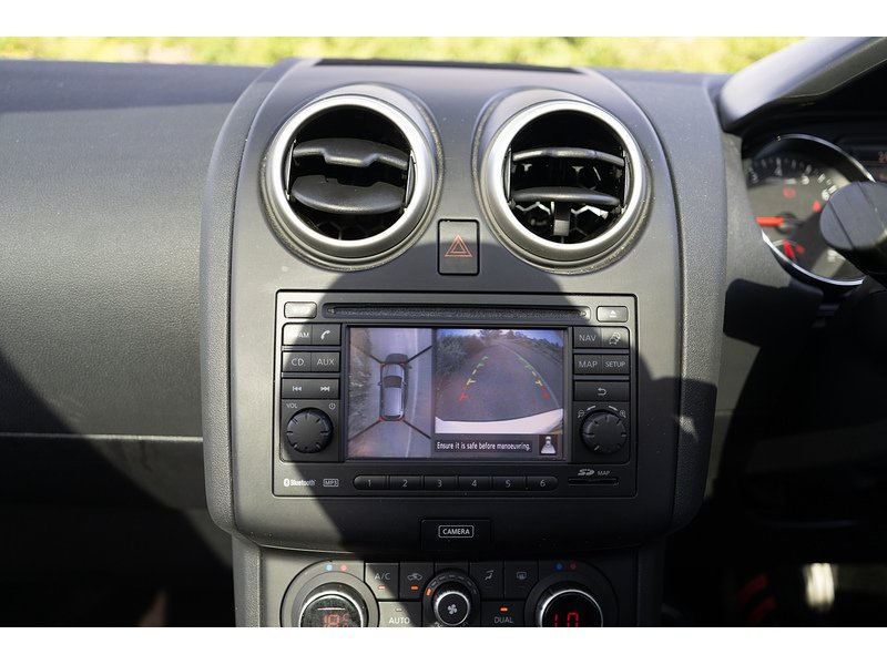 Nissan 1.6 Tekna SUV 5dr Petrol Manual 2WD Euro 5 (117 ps)