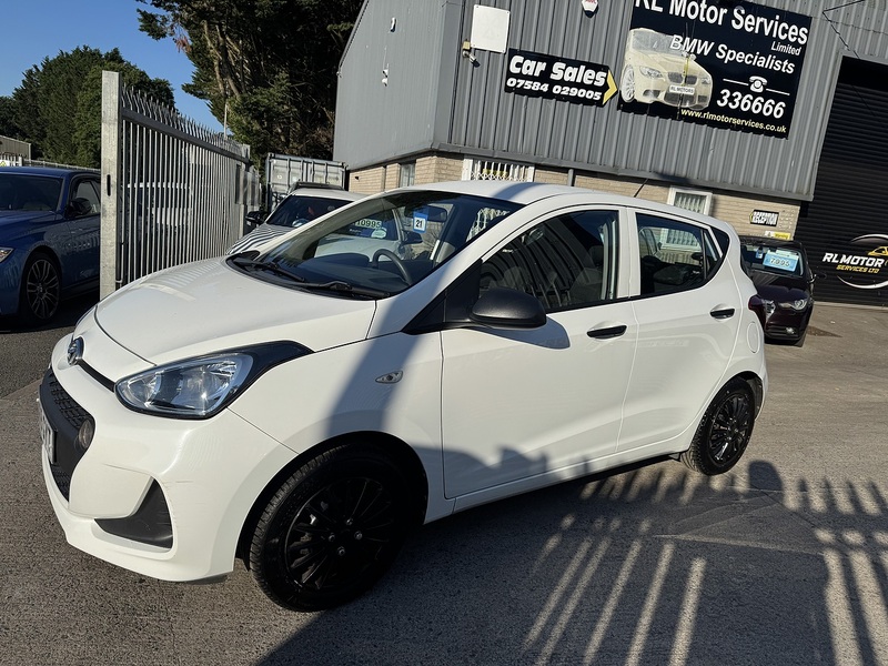 Hyundai 1.0 S Hatchback 5dr Petrol Manual Euro 6 (67 ps)
