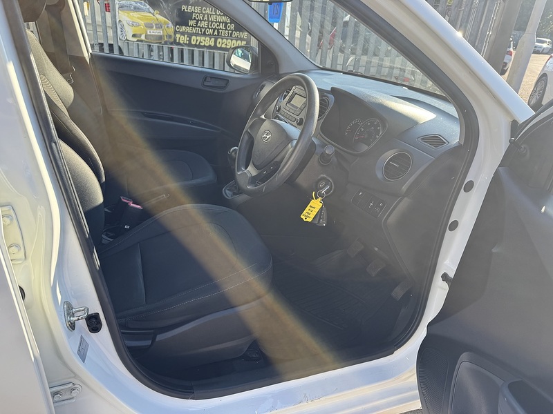 Hyundai 1.0 S Hatchback 5dr Petrol Manual Euro 6 (67 ps)