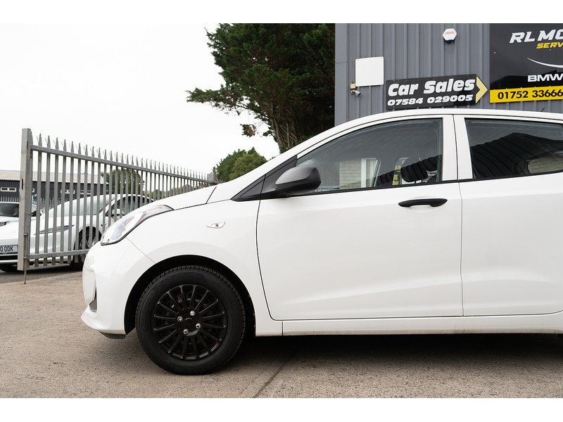 Hyundai 1.0 S Hatchback 5dr Petrol Manual Euro 6 (67 ps)