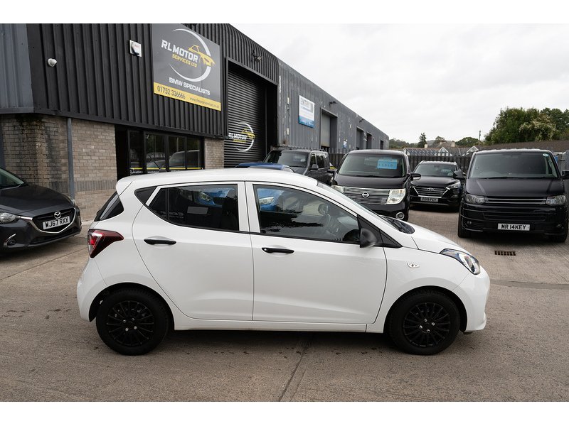 Hyundai 1.0 S Hatchback 5dr Petrol Manual Euro 6 (67 ps)