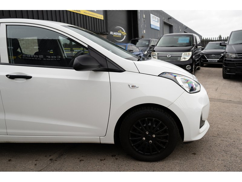 Hyundai 1.0 S Hatchback 5dr Petrol Manual Euro 6 (67 ps)