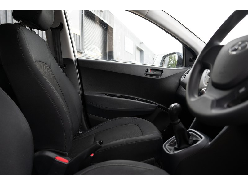 Hyundai 1.0 S Hatchback 5dr Petrol Manual Euro 6 (67 ps)