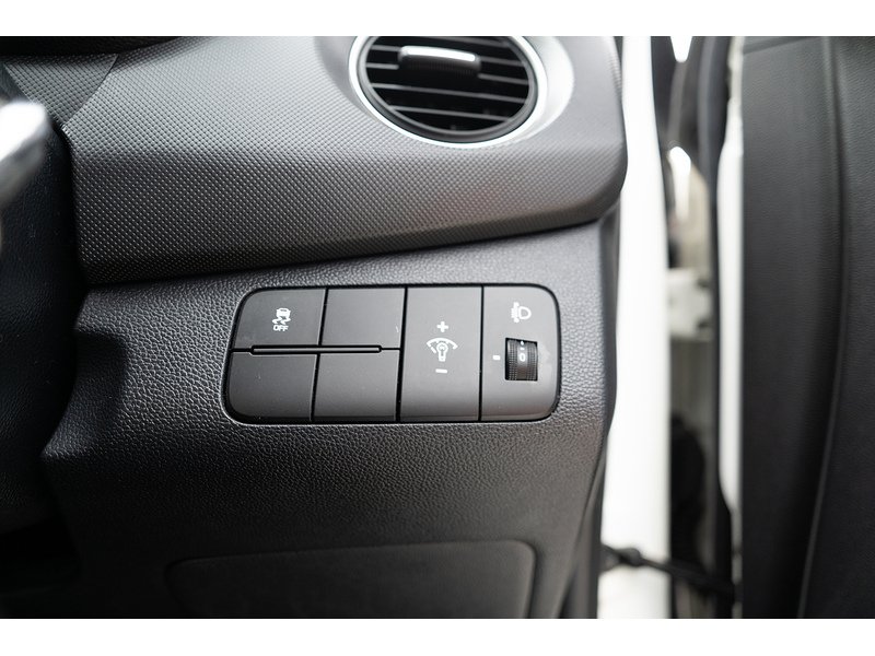 Hyundai 1.0 S Hatchback 5dr Petrol Manual Euro 6 (67 ps)
