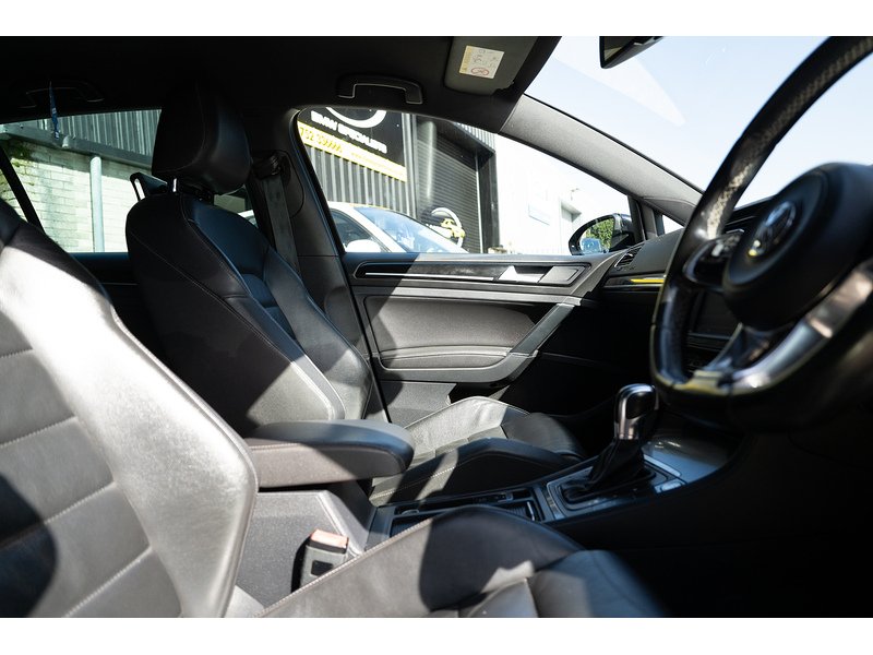Volkswagen 2.0 TDI BlueMotion Tech GTD Hatchback 5dr Diesel DSG Euro 6 (s/s) (184 ps)