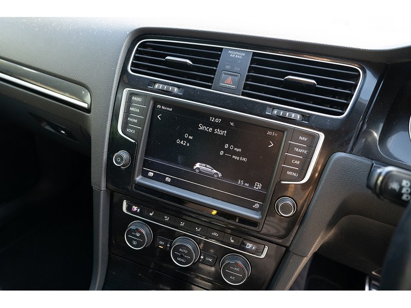 Volkswagen 2.0 TDI BlueMotion Tech GTD Hatchback 5dr Diesel DSG Euro 6 (s/s) (184 ps)