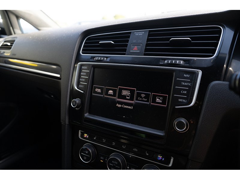 Volkswagen 2.0 TDI BlueMotion Tech GTD Hatchback 5dr Diesel DSG Euro 6 (s/s) (184 ps)