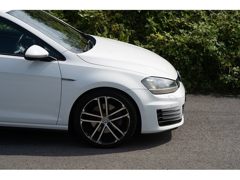 Volkswagen 2.0 TDI BlueMotion Tech GTD Hatchback 5dr Diesel DSG Euro 6 (s/s) (184 ps)