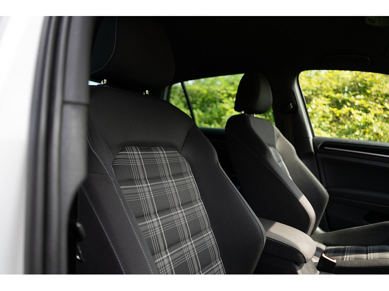 Volkswagen 2.0 TDI BlueMotion Tech GTD Hatchback 5dr Diesel DSG Euro 6 (s/s) (184 ps)