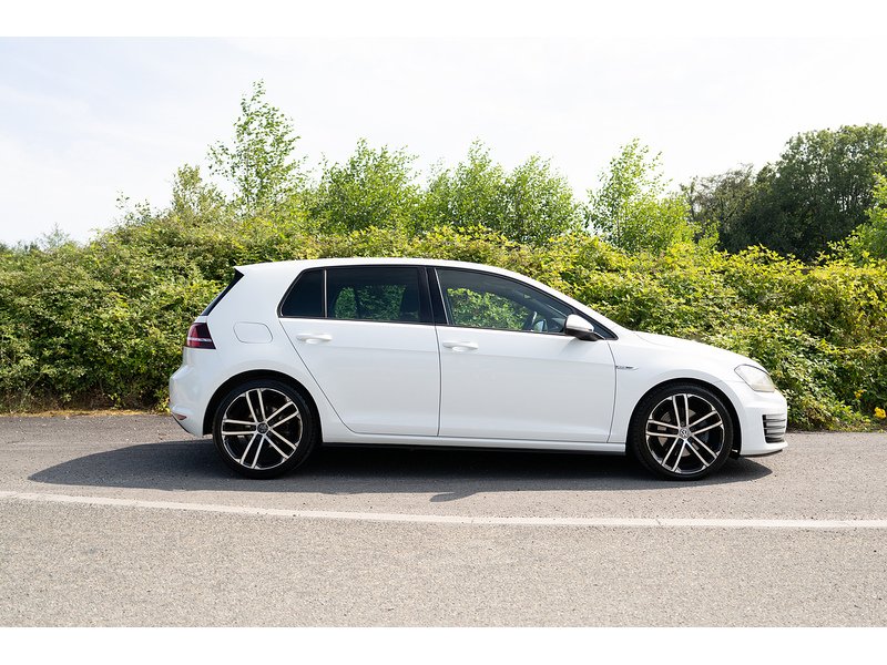 Volkswagen 2.0 TDI BlueMotion Tech GTD Hatchback 5dr Diesel DSG Euro 6 (s/s) (184 ps)