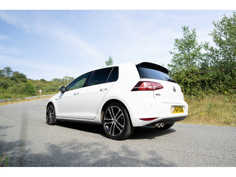 Volkswagen 2.0 TDI BlueMotion Tech GTD Hatchback 5dr Diesel DSG Euro 6 (s/s) (184 ps)