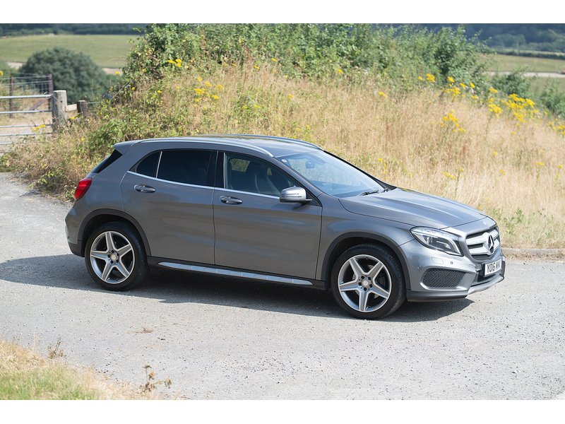 Mercedes-Benz 2.1 GLA220d AMG Line (Premium) SUV 5dr Diesel 7G-DCT 4MATIC Euro 6 (s/s) (177 ps)
