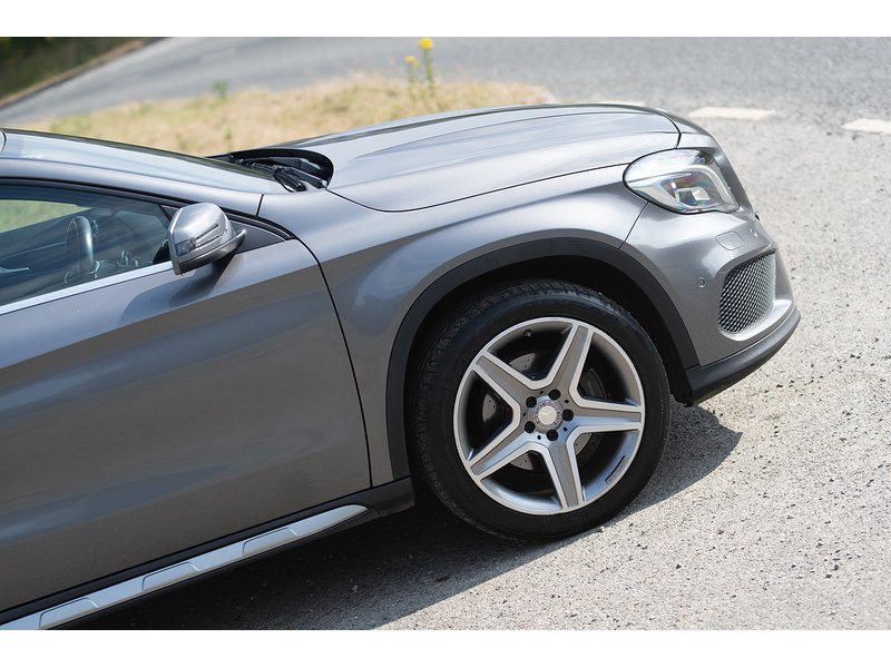 Mercedes-Benz 2.1 GLA220d AMG Line (Premium) SUV 5dr Diesel 7G-DCT 4MATIC Euro 6 (s/s) (177 ps)
