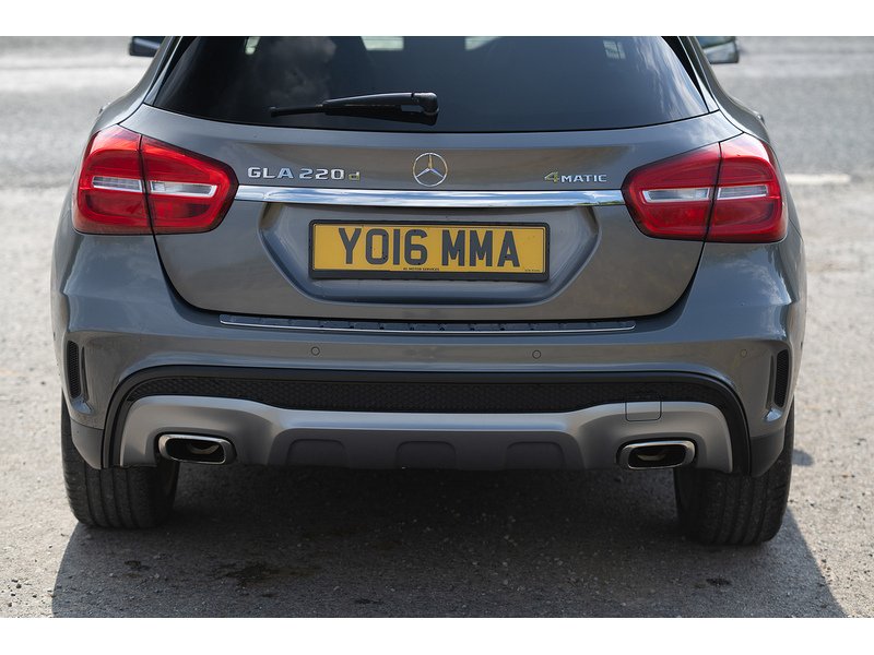 Mercedes-Benz 2.1 GLA220d AMG Line (Premium) SUV 5dr Diesel 7G-DCT 4MATIC Euro 6 (s/s) (177 ps)