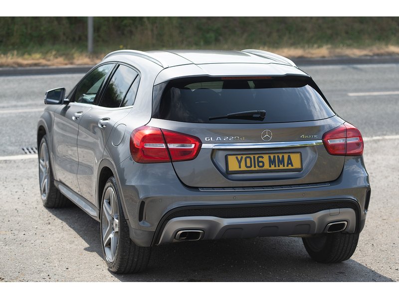Mercedes-Benz 2.1 GLA220d AMG Line (Premium) SUV 5dr Diesel 7G-DCT 4MATIC Euro 6 (s/s) (177 ps)