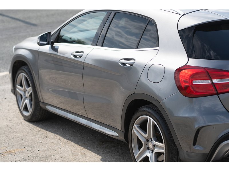Mercedes-Benz 2.1 GLA220d AMG Line (Premium) SUV 5dr Diesel 7G-DCT 4MATIC Euro 6 (s/s) (177 ps)