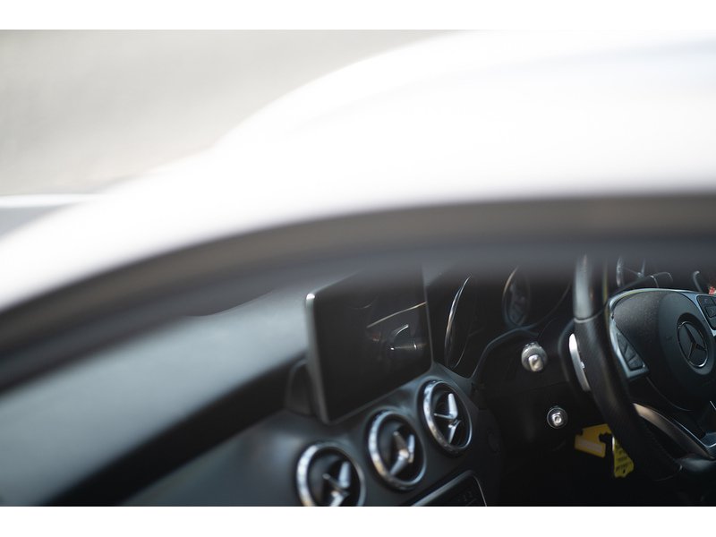 Mercedes-Benz 2.1 GLA220d AMG Line (Premium) SUV 5dr Diesel 7G-DCT 4MATIC Euro 6 (s/s) (177 ps)