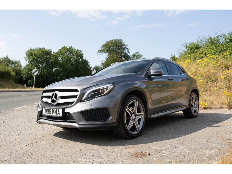 Mercedes-Benz 2.1 GLA220d AMG Line (Premium) SUV 5dr Diesel 7G-DCT 4MATIC Euro 6 (s/s) (177 ps)