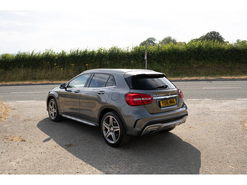 Mercedes-Benz 2.1 GLA220d AMG Line (Premium) SUV 5dr Diesel 7G-DCT 4MATIC Euro 6 (s/s) (177 ps)