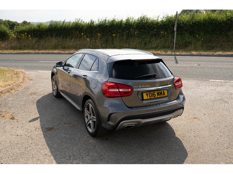 Mercedes-Benz 2.1 GLA220d AMG Line (Premium) SUV 5dr Diesel 7G-DCT 4MATIC Euro 6 (s/s) (177 ps)