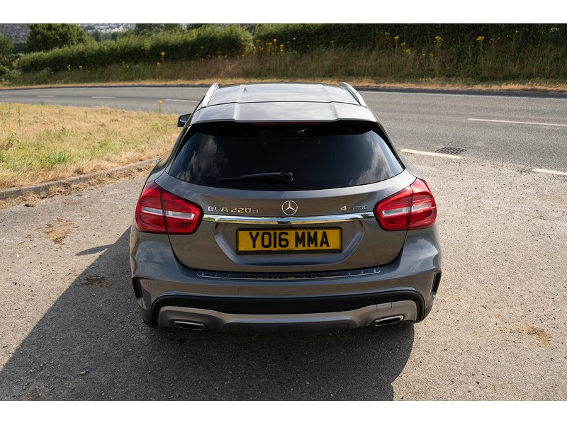 Mercedes-Benz 2.1 GLA220d AMG Line (Premium) SUV 5dr Diesel 7G-DCT 4MATIC Euro 6 (s/s) (177 ps)