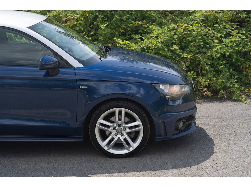 Audi 1.6 TDI S line Sportback 5dr Diesel Manual Euro 5 (s/s) (105 ps)