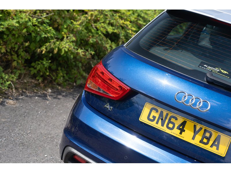 Audi 1.6 TDI S line Sportback 5dr Diesel Manual Euro 5 (s/s) (105 ps)