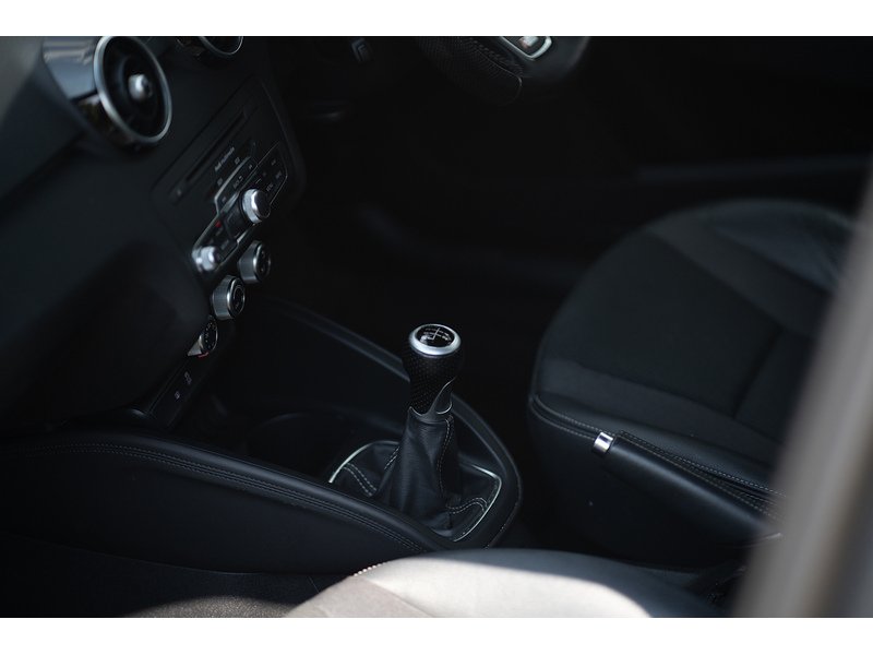 Audi 1.6 TDI S line Sportback 5dr Diesel Manual Euro 5 (s/s) (105 ps)