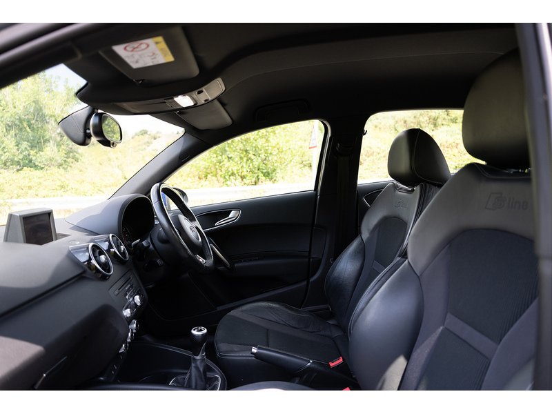 Audi 1.6 TDI S line Sportback 5dr Diesel Manual Euro 5 (s/s) (105 ps)