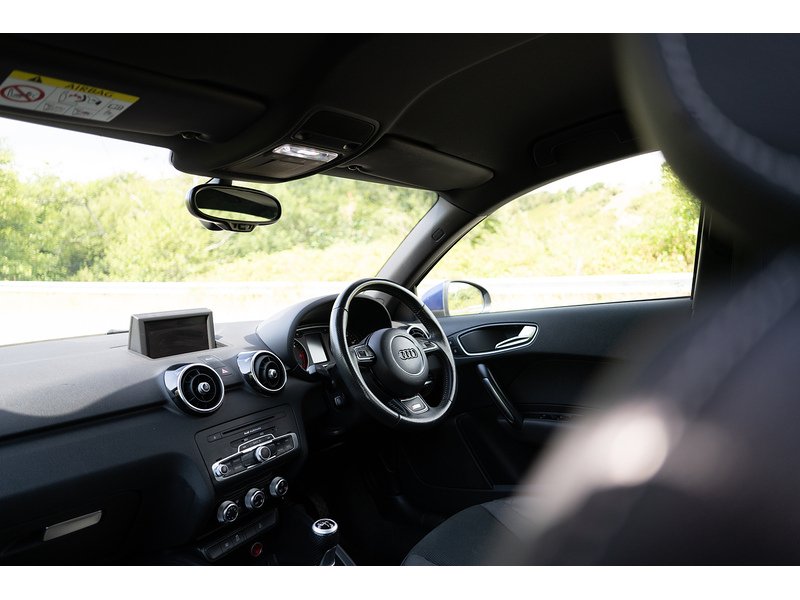 Audi 1.6 TDI S line Sportback 5dr Diesel Manual Euro 5 (s/s) (105 ps)