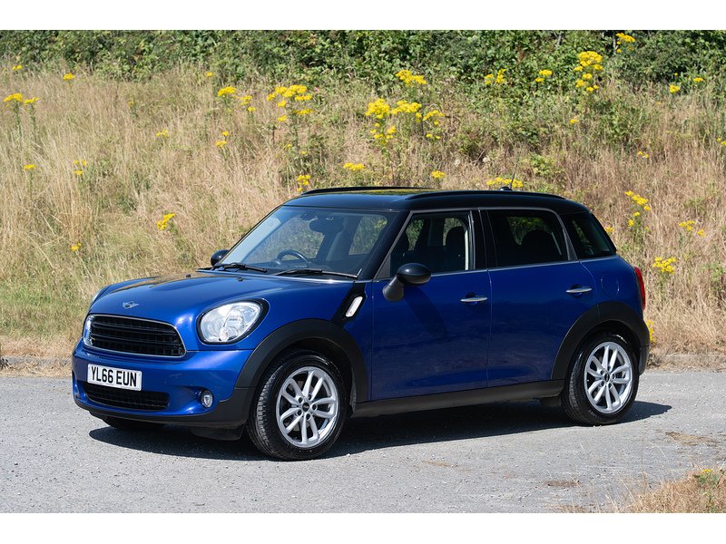 MINI 1.6 Cooper SUV 5dr Petrol Manual Euro 5 (s/s) (122 ps)