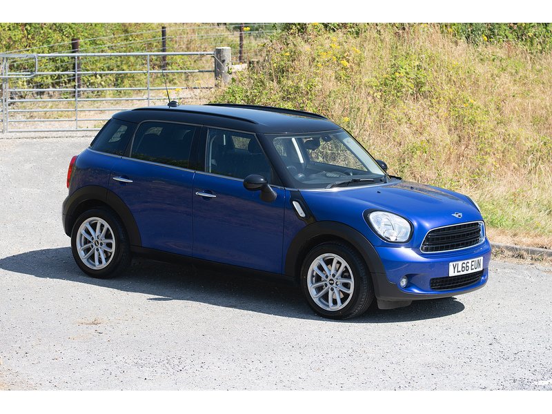 MINI 1.6 Cooper SUV 5dr Petrol Manual Euro 5 (s/s) (122 ps)