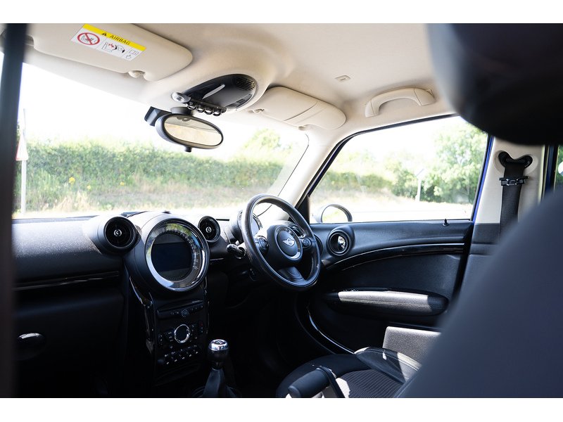 MINI 1.6 Cooper SUV 5dr Petrol Manual Euro 5 (s/s) (122 ps)