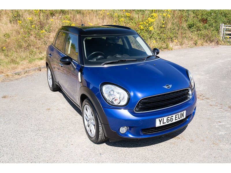 MINI 1.6 Cooper SUV 5dr Petrol Manual Euro 5 (s/s) (122 ps)