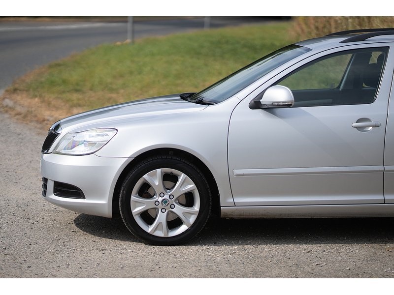 Skoda 1.6 MPI SE Estate 5dr Petrol Manual Euro 5 (102 ps)