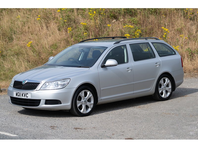Skoda 1.6 MPI SE Estate 5dr Petrol Manual Euro 5 (102 ps)