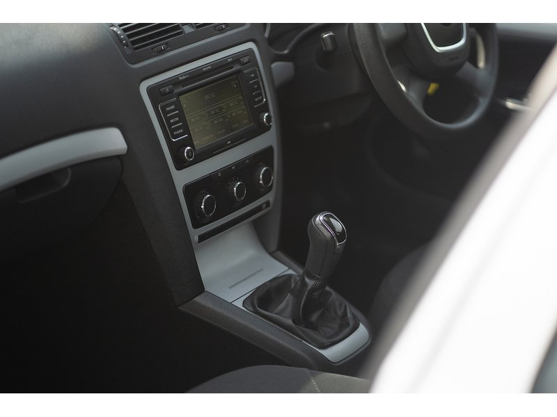 Skoda 1.6 MPI SE Estate 5dr Petrol Manual Euro 5 (102 ps)
