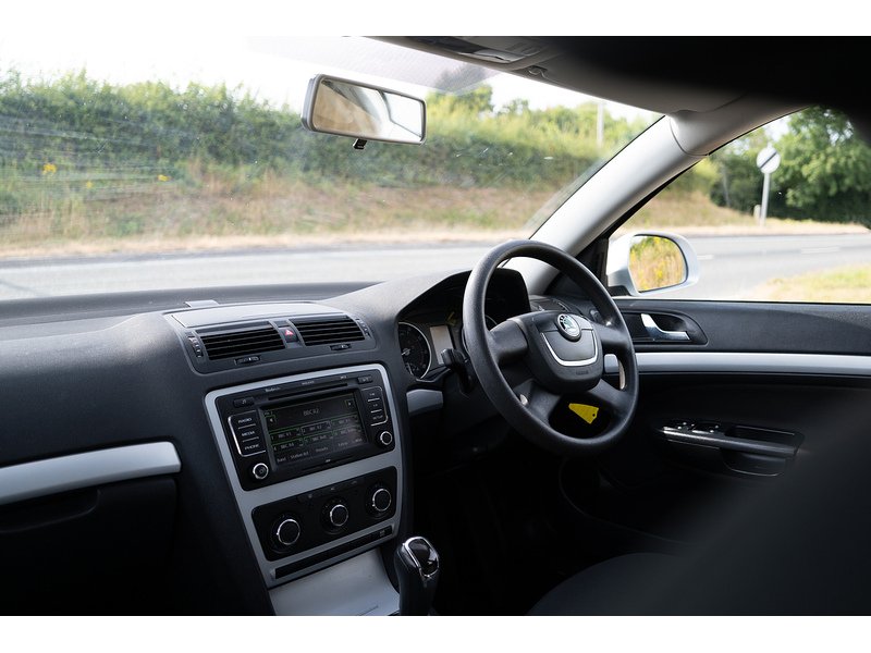 Skoda 1.6 MPI SE Estate 5dr Petrol Manual Euro 5 (102 ps)