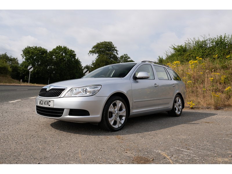 Skoda 1.6 MPI SE Estate 5dr Petrol Manual Euro 5 (102 ps)