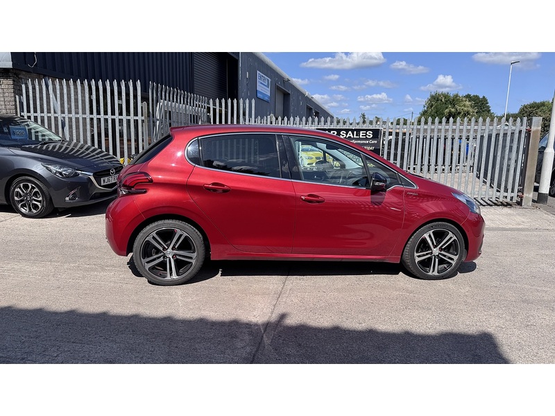Peugeot 1.2 PureTech GPF GT Line Hatchback 5dr Petrol Manual Euro 6 (s/s) (110 ps)