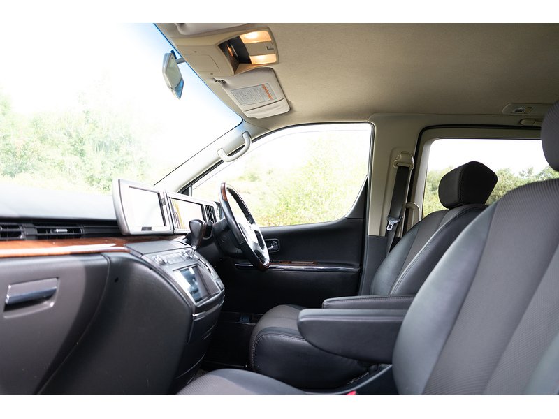 Nissan Highway Star 3.0 5dr MPV Automatic Petrol