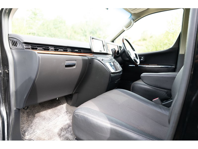 Nissan Highway Star 3.0 5dr MPV Automatic Petrol