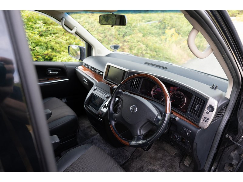 Nissan Highway Star 3.0 5dr MPV Automatic Petrol