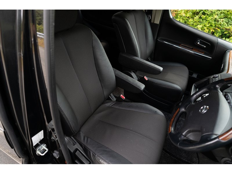 Nissan Highway Star 3.0 5dr MPV Automatic Petrol
