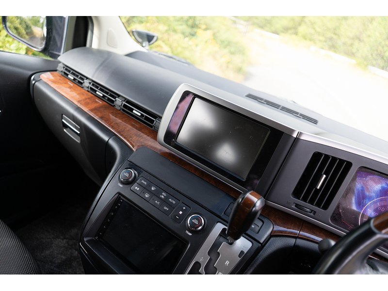 Nissan Highway Star 3.0 5dr MPV Automatic Petrol
