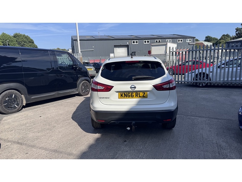 Nissan 1.6 dCi N-Connecta SUV 5dr Diesel XTRON 2WD Euro 6 (s/s) (130 ps)