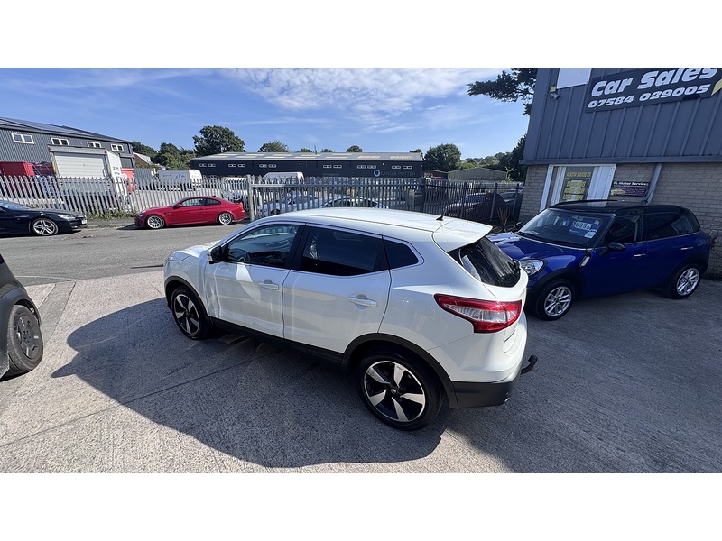 Nissan 1.6 dCi N-Connecta SUV 5dr Diesel XTRON 2WD Euro 6 (s/s) (130 ps)