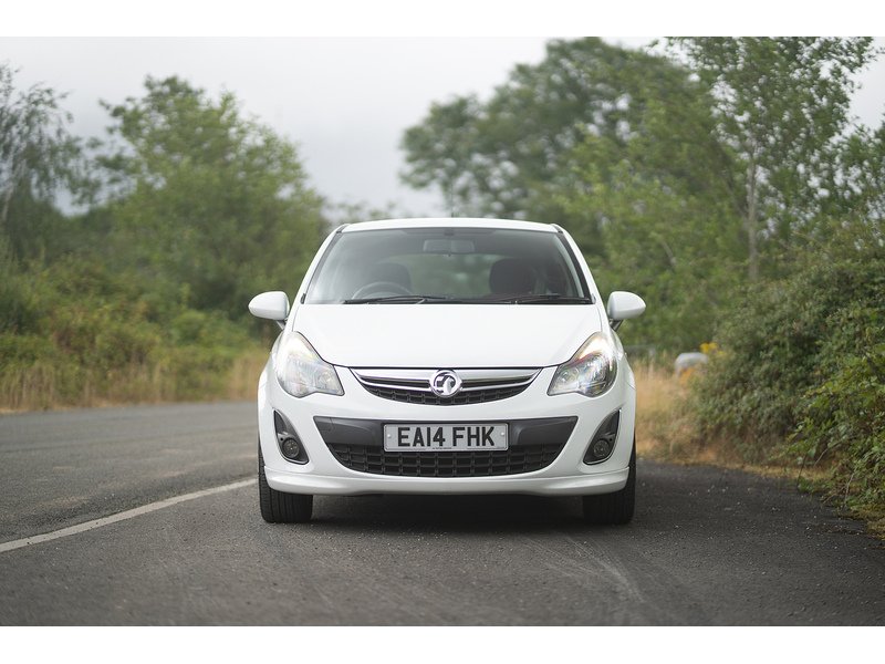 Vauxhall 1.4 16V SRi Hatchback 3dr Petrol Manual Euro 5 (100 ps)
